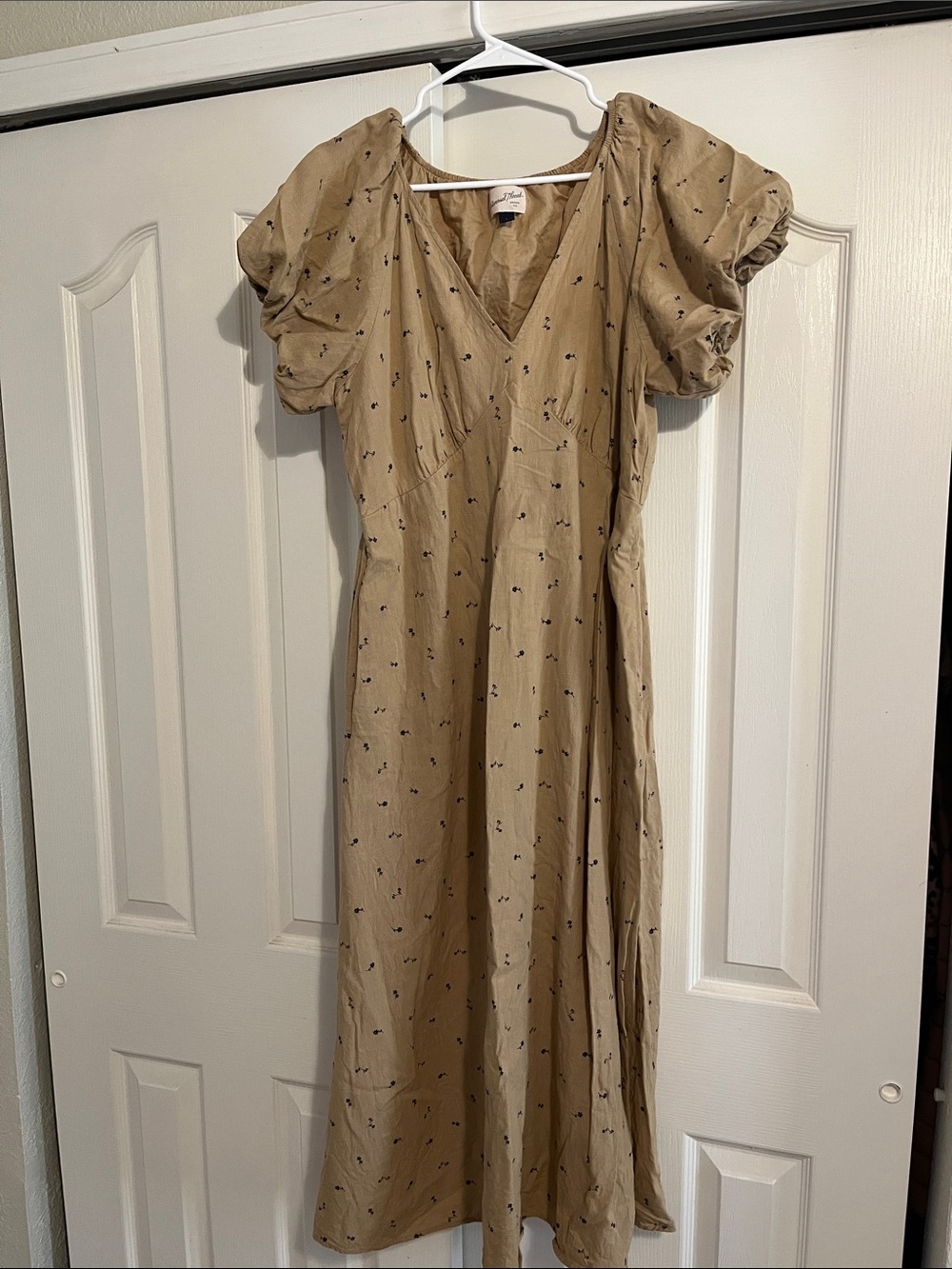 Universal Thread black & tan floral puff sleeve prairie dress L